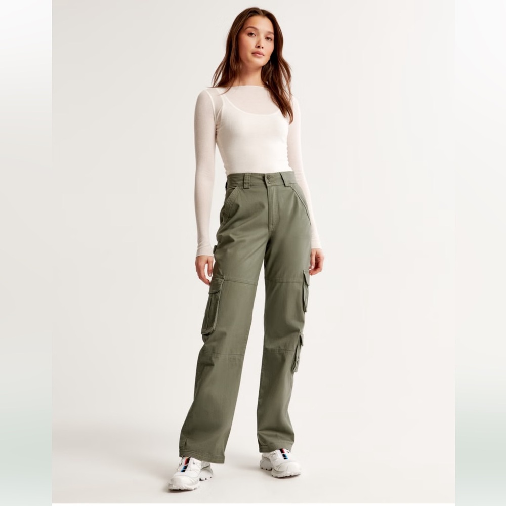 Abercrombie Curve Love Relaxed Utility Pant